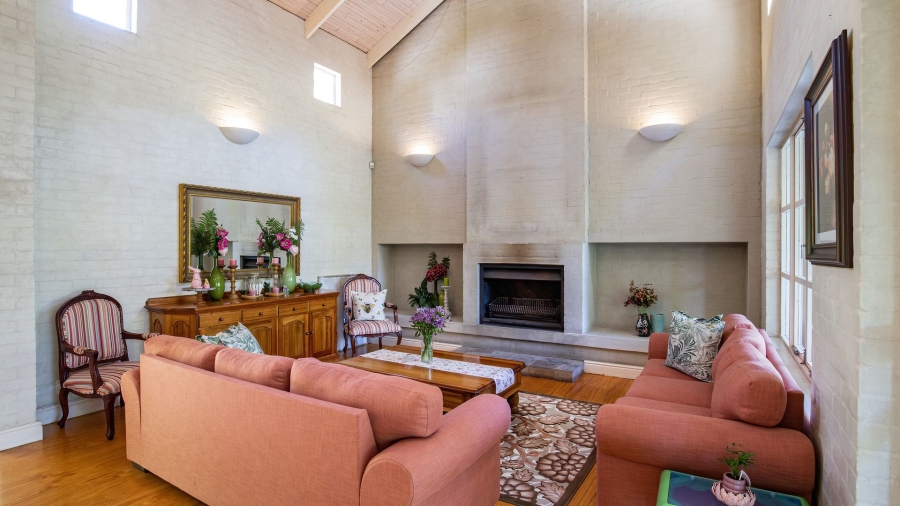 5 Bedroom Property for Sale in Constantia Western Cape